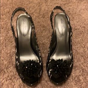 Lace overlay sling back